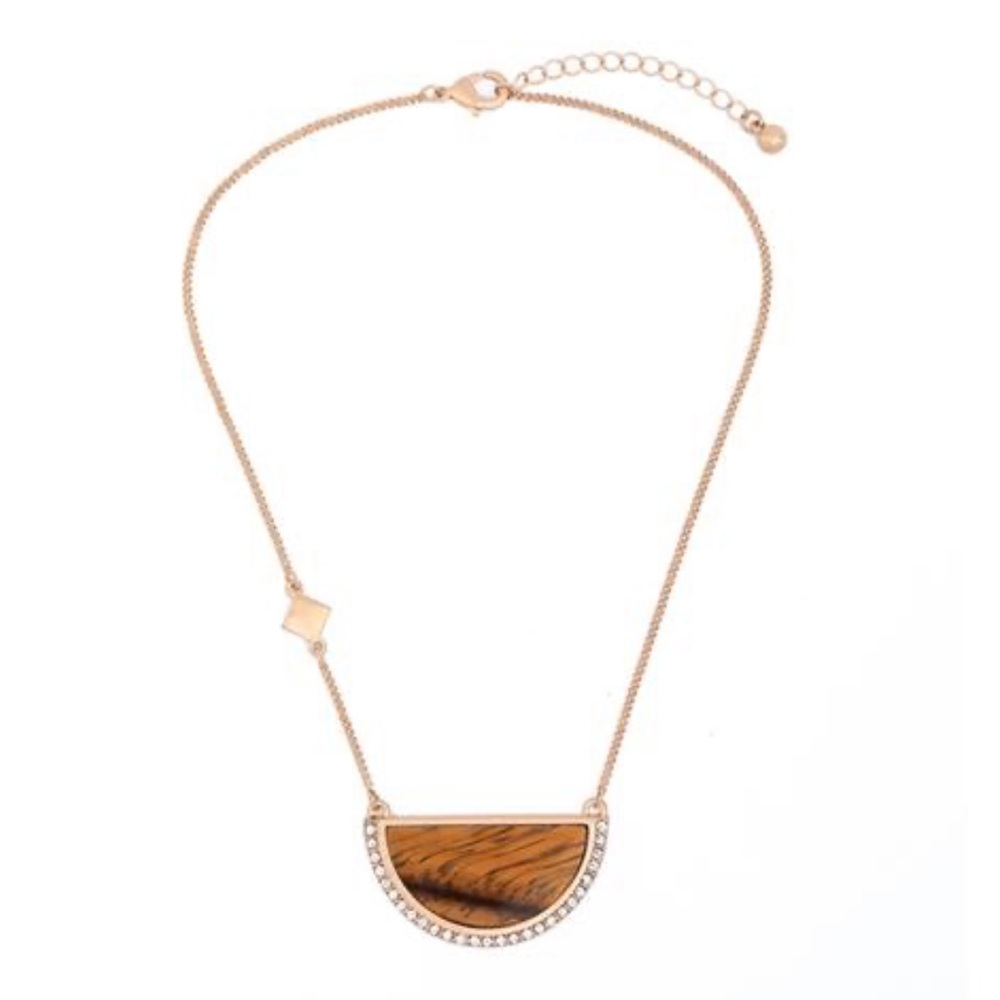 NWT Tiger Eye Necklace with Stones